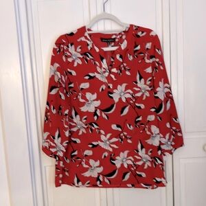 Jasmine and Juliana. Poliéster top